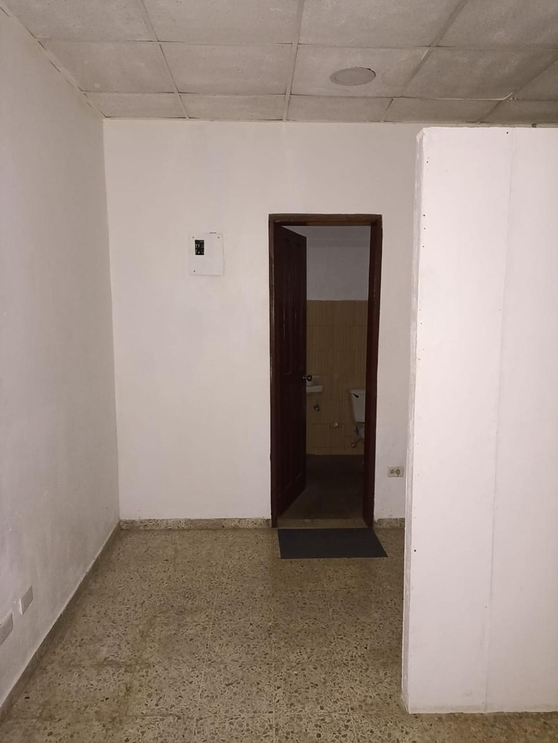 apartamentos - Alquiler Apartamento Estudio Sin Amueblar, Av Delgado, Gazcue, Santo Domingo 2
