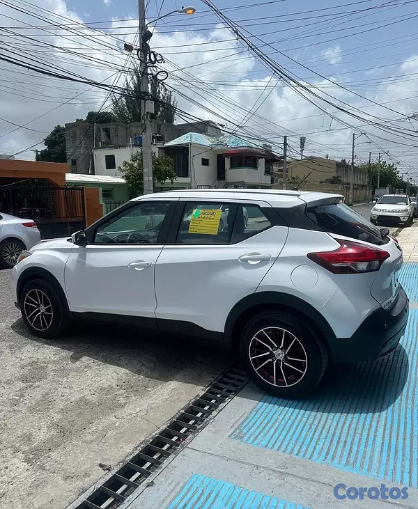 jeepetas y camionetas - Nissan Kicks SV 2020 4