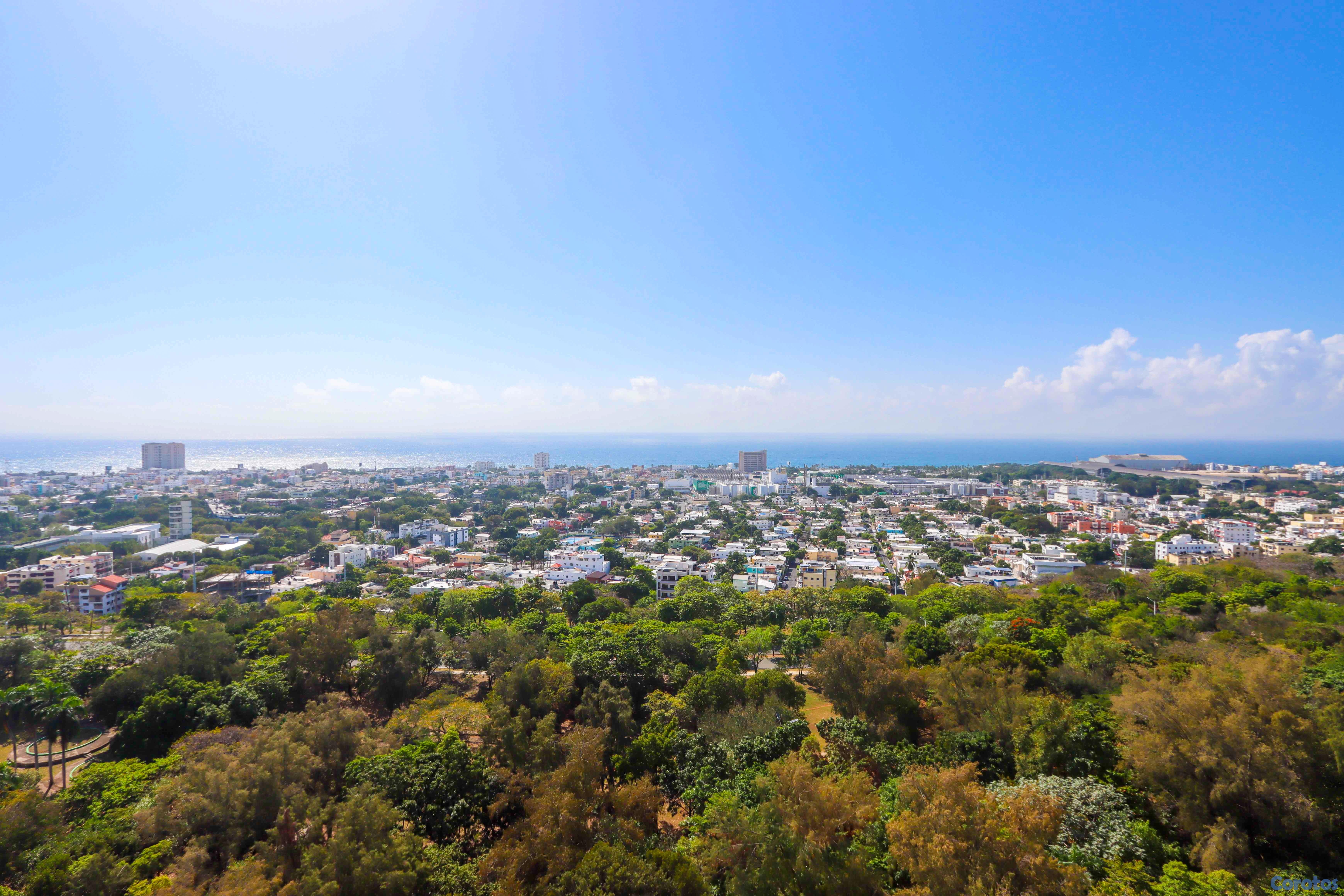 apartamentos - Torre de Lujo en la Avenida Anacaona Lista para en 1