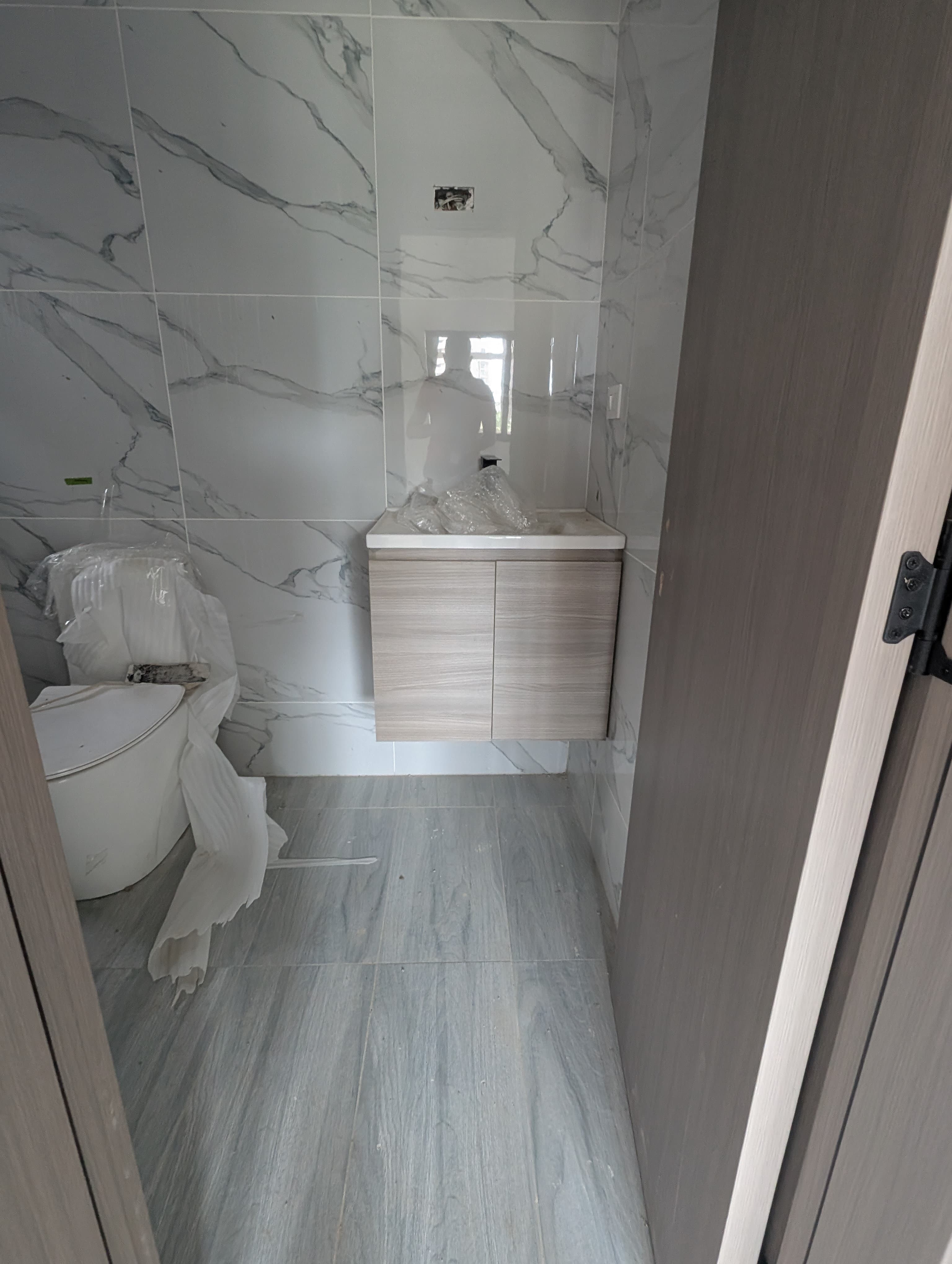 apartamentos - Se vende apartamento en construcción, a pasos de la PUCMM, en el sector La Julia 1
