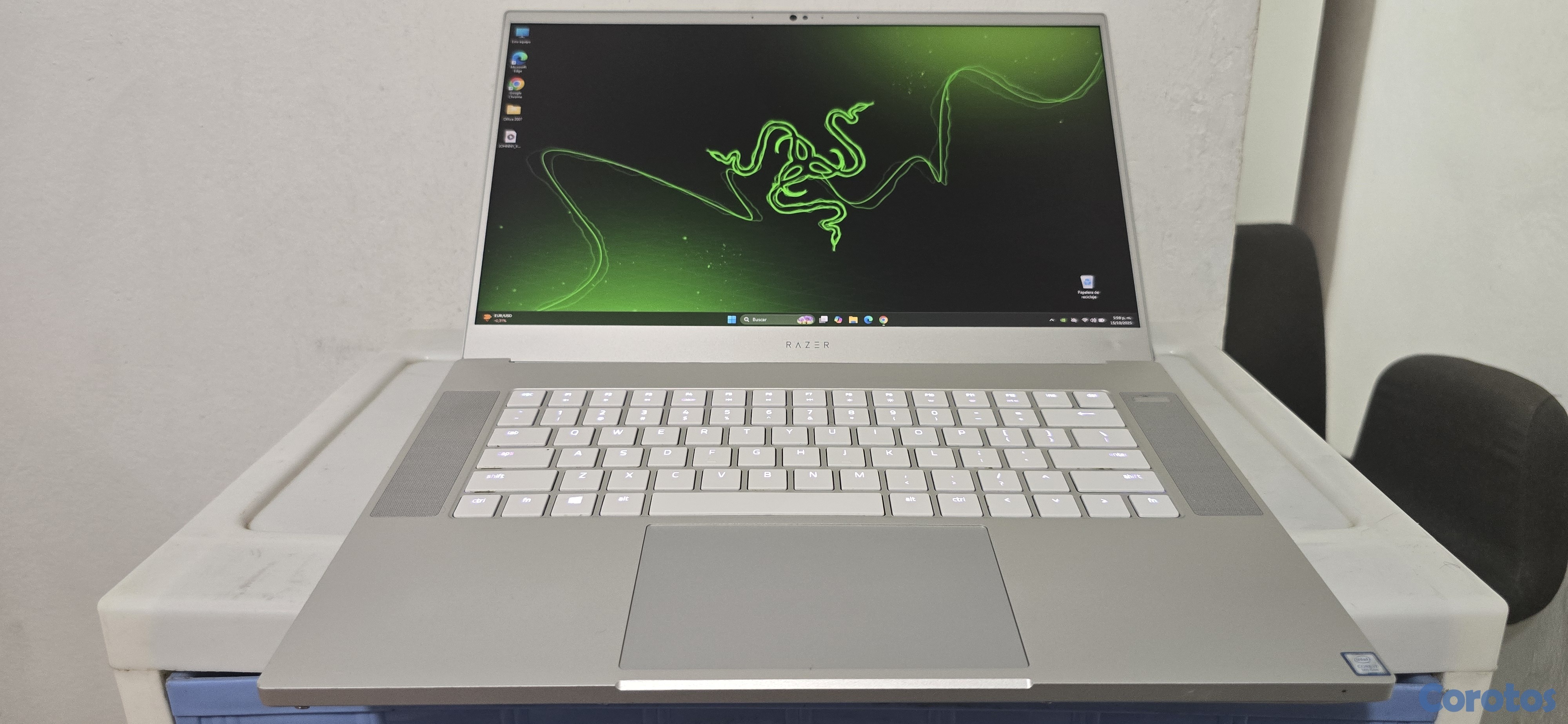 computadoras y laptops - Razer blade Gamer 15 Pulg Core i7 Ram 32gb Disco m2 1TB NVIDEA RTX 2060 6GB DEDI 1