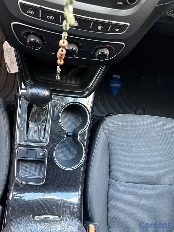jeepetas y camionetas - Vendo kia sorento 2014  4