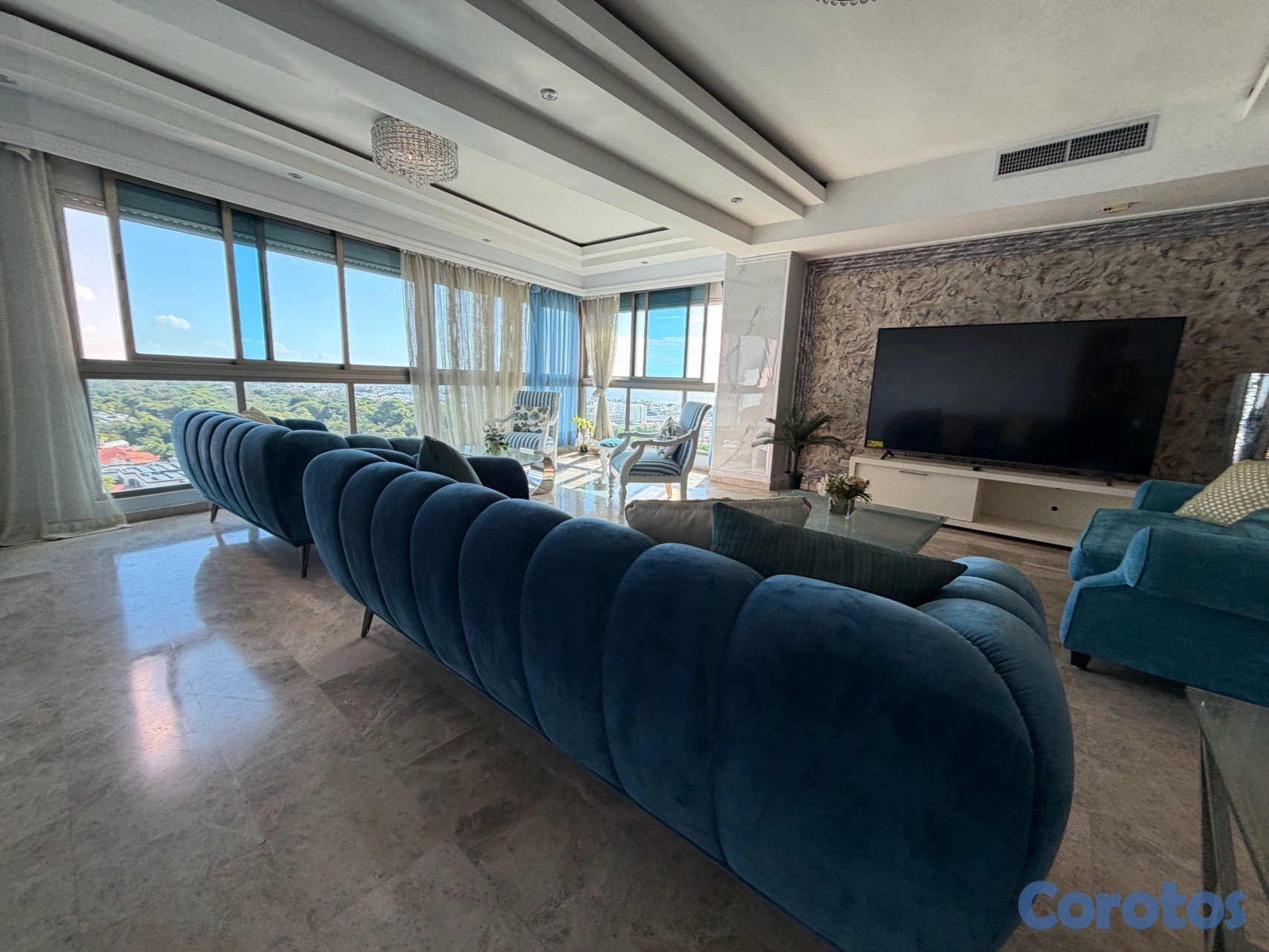 apartamentos - vendo los cacicazgos piso 12 próximo a la anacaona tres hab con baño tres parque 5