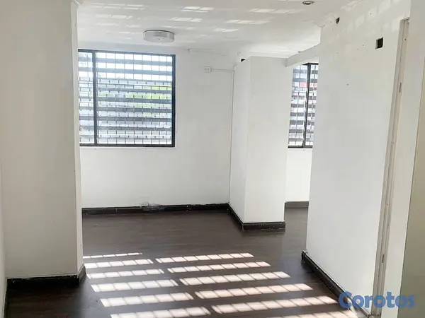 oficinas y locales comerciales - Local comercial en el Millon  7