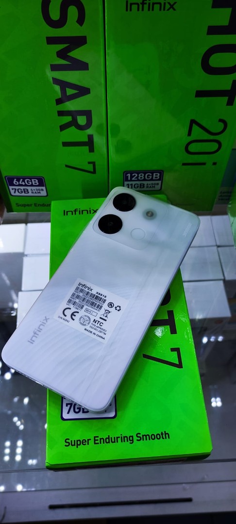 celulares y tabletas - infinix smart 7 64GB 4 RAM 