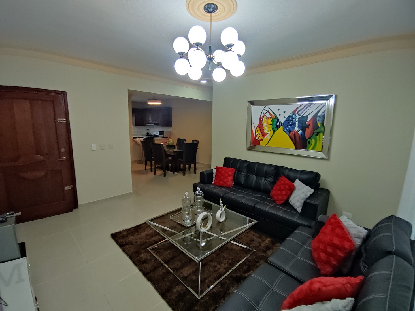 apartamentos - Se RENTA, Apartamento de (3) Habitaciones AMUEBLADO En Miramar Cerca del Malecón