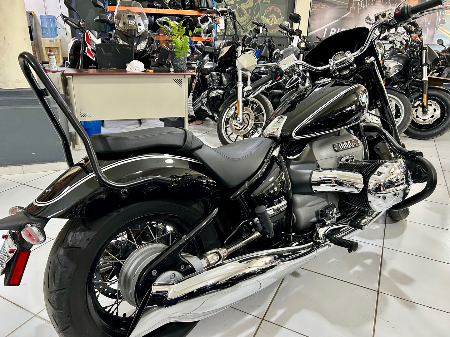 motores y pasolas - BMW R18 año 2021 4