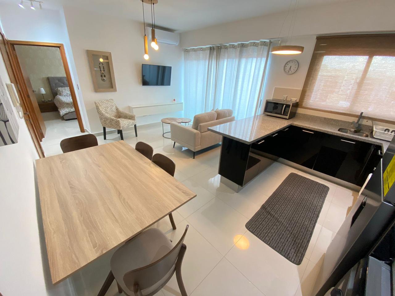apartamentos - Alquilo Apartamento Amueblado en Piantini w  6
