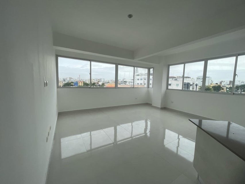 apartamentos - Apartamento en alquiler #24-1055 de 2 habitaciones, balcón, ascensor. 2
