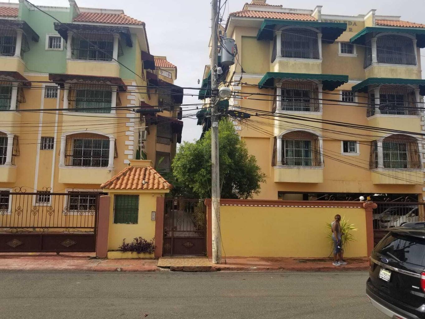 apartamentos - Apartamento en venta 3 dormitorios 1er nivel San Isidro 1