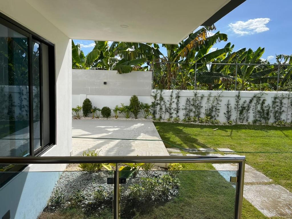 casas - Casa  2 niveles con piscina en Guayabal en santiago de los caballeros  7