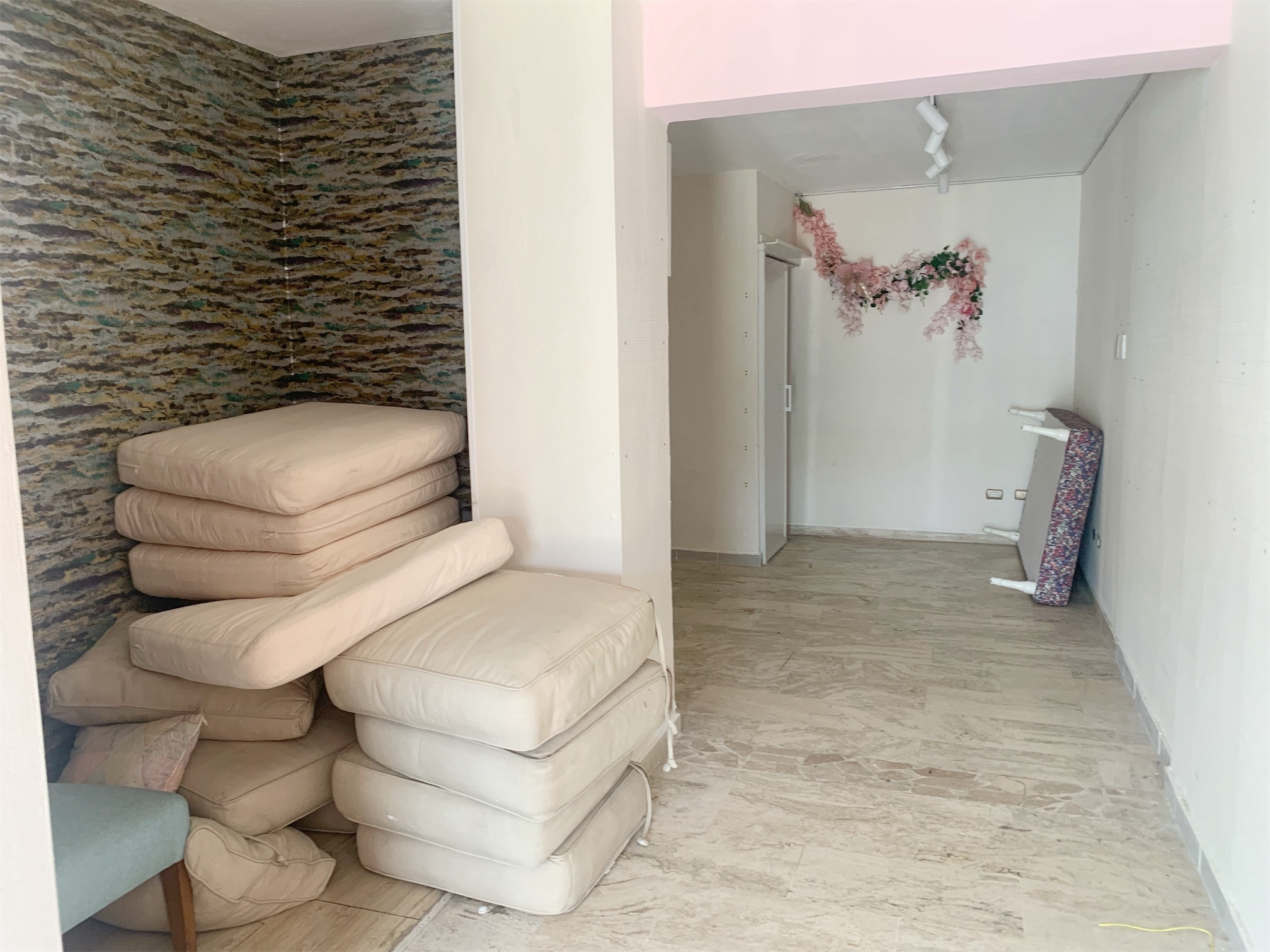 oficinas y locales comerciales - Local en primer nivel arroyo hondo  3