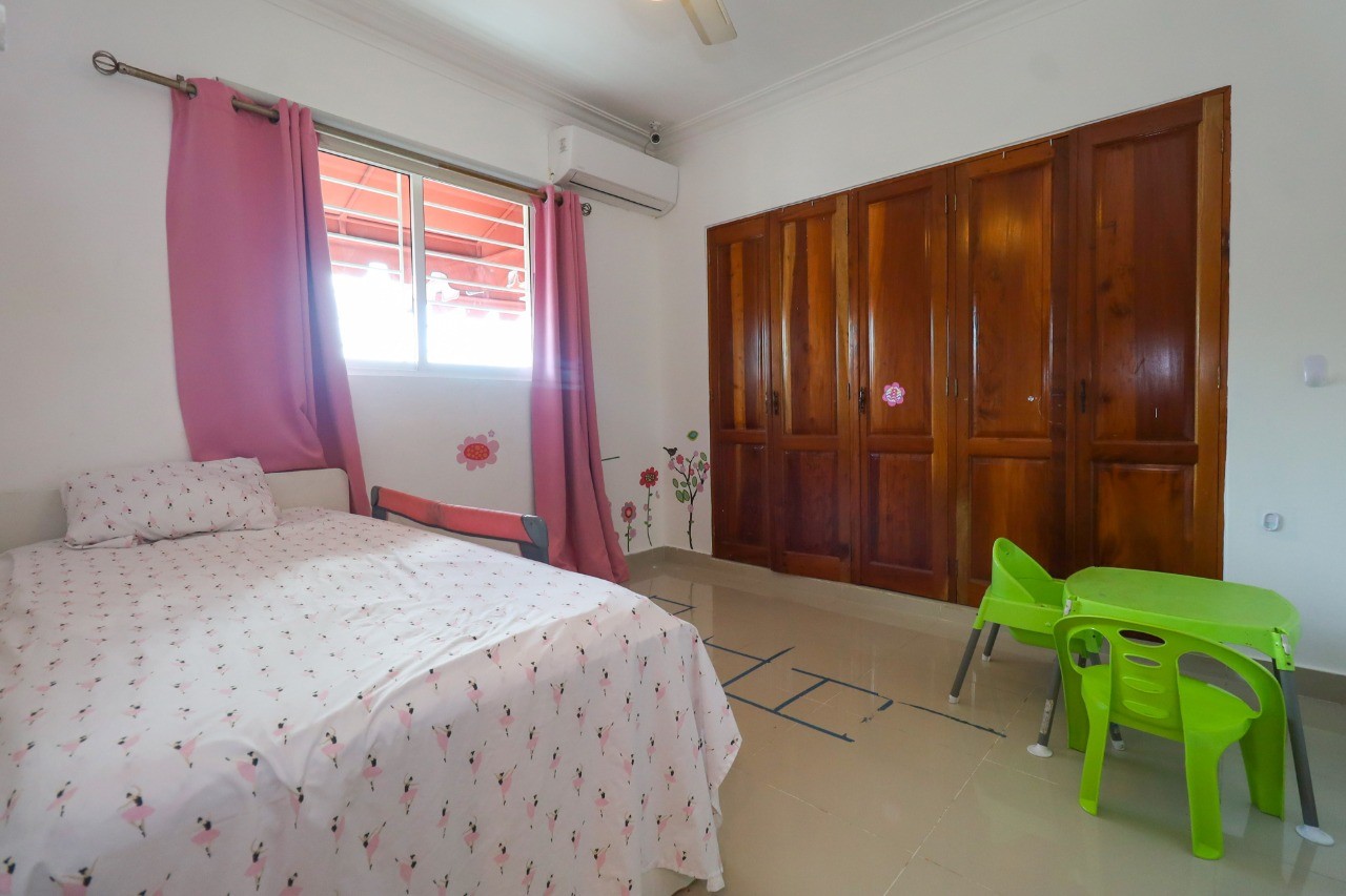 apartamentos - Se vende Apto en Ensanche Quisqueya 
130 metros  4