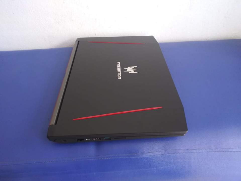 computadoras y laptops - Acer predator helio 300 I7 8va 16gb 256ssd +1tb 1060 6gb gaming 2