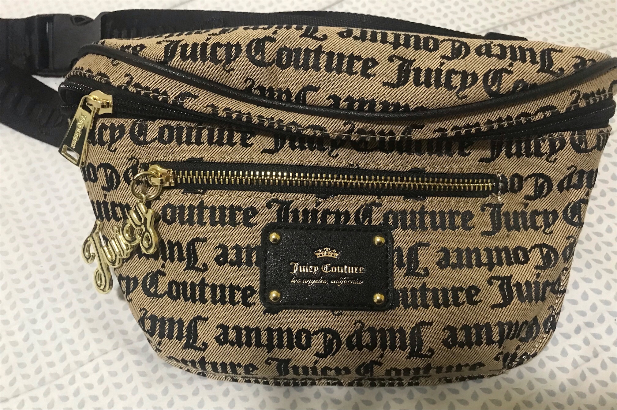 carteras y maletas - Cartera tipo riñonera marca Juicy couture original.