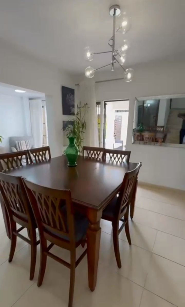 casas - Casa de 2 niveles en residencial Carmen María  4