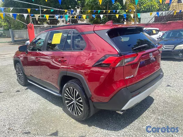 jeepetas y camionetas - Toyota Rav4 XLE AWD 2022 Recien Importada 4