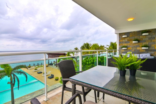 apartamentos - "JUAN DOLIO" ENCANTADOR APART. FRENTE A LA PLAYA. TORRE ATABEY II. 1