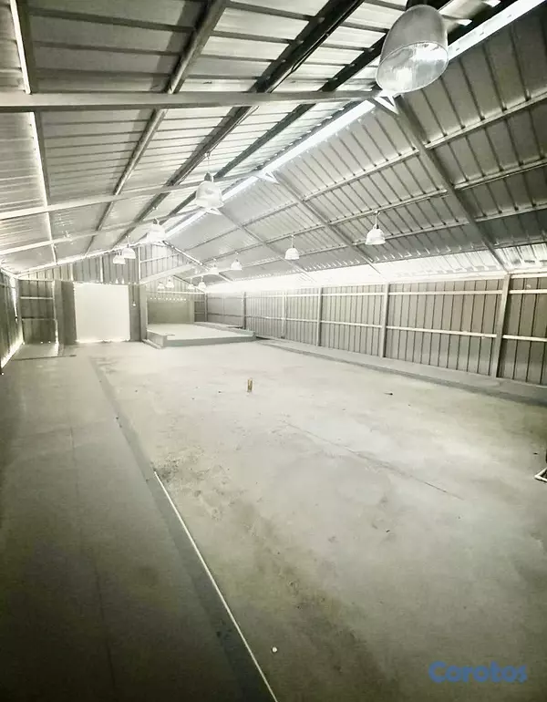 oficinas y locales comerciales - se alquila nave  7