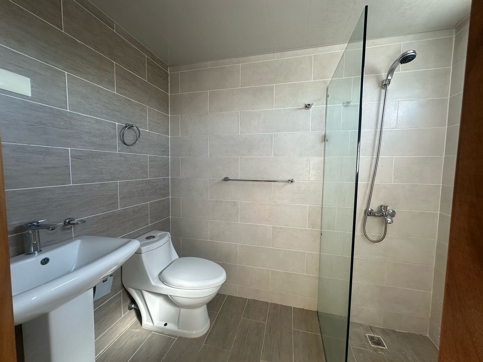 apartamentos - vendo en torre real C/11 Gurabo 6 nivel  4