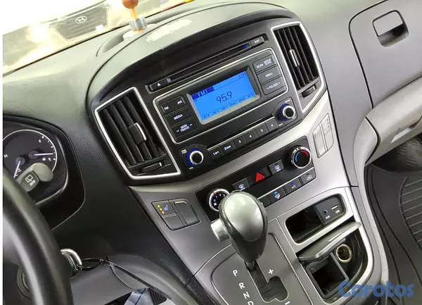 otros vehiculos - HYUNDAI GRAND STAREX 2020 GRIS 7