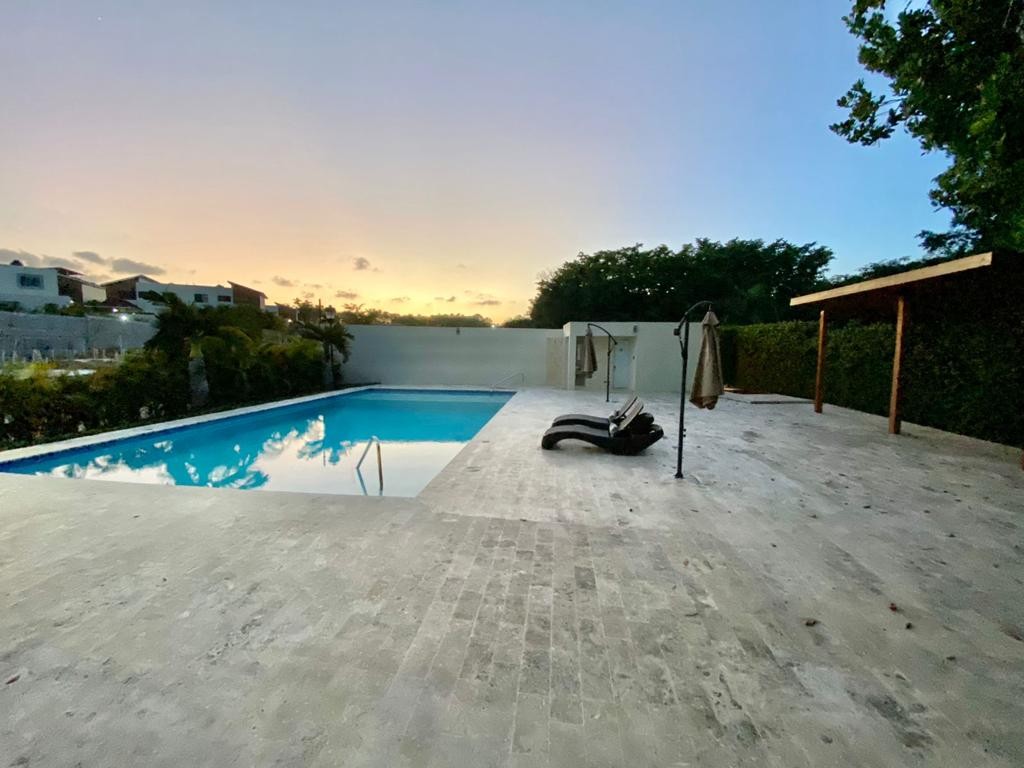 casas - Se vende casa de dos niveles en Ciudad Modelo 9
