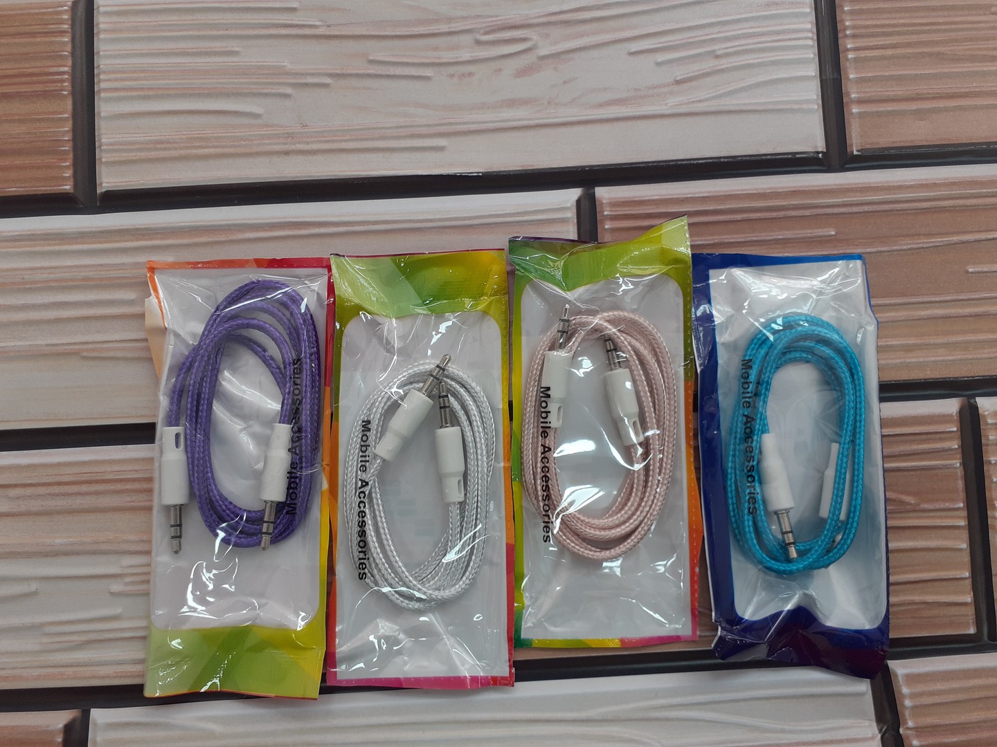 accesorios para electronica - Cable Auxiliar 1 Metro Plug 3.5mm 

 1