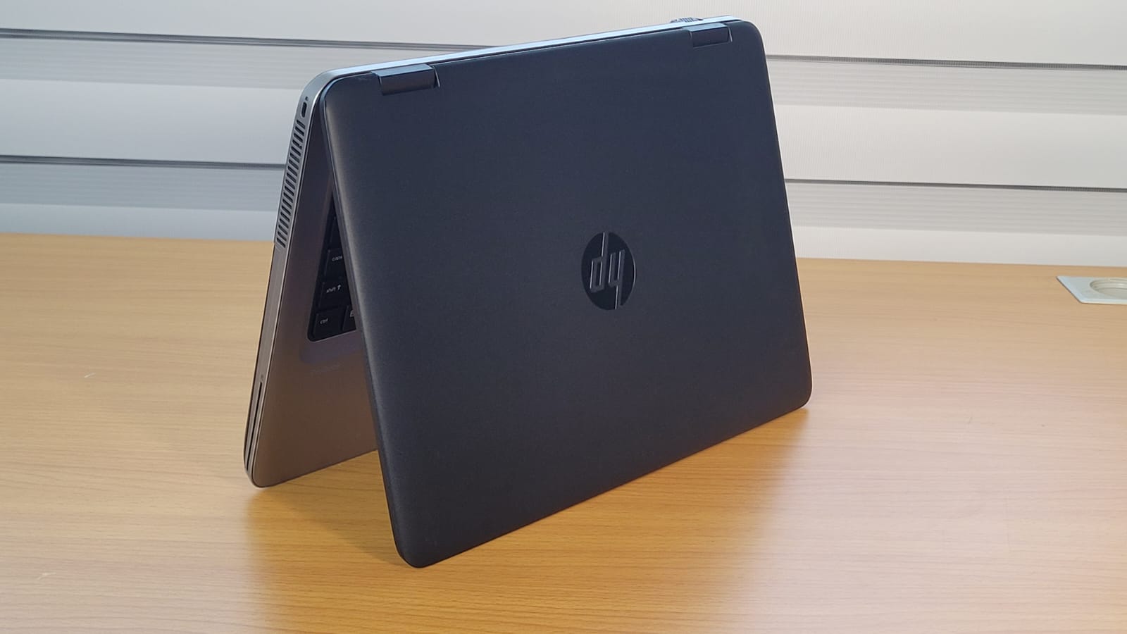 computadoras y laptops - Laptop HP Core i5 8GB / 128SSD 14 PLG / 840 G2 1