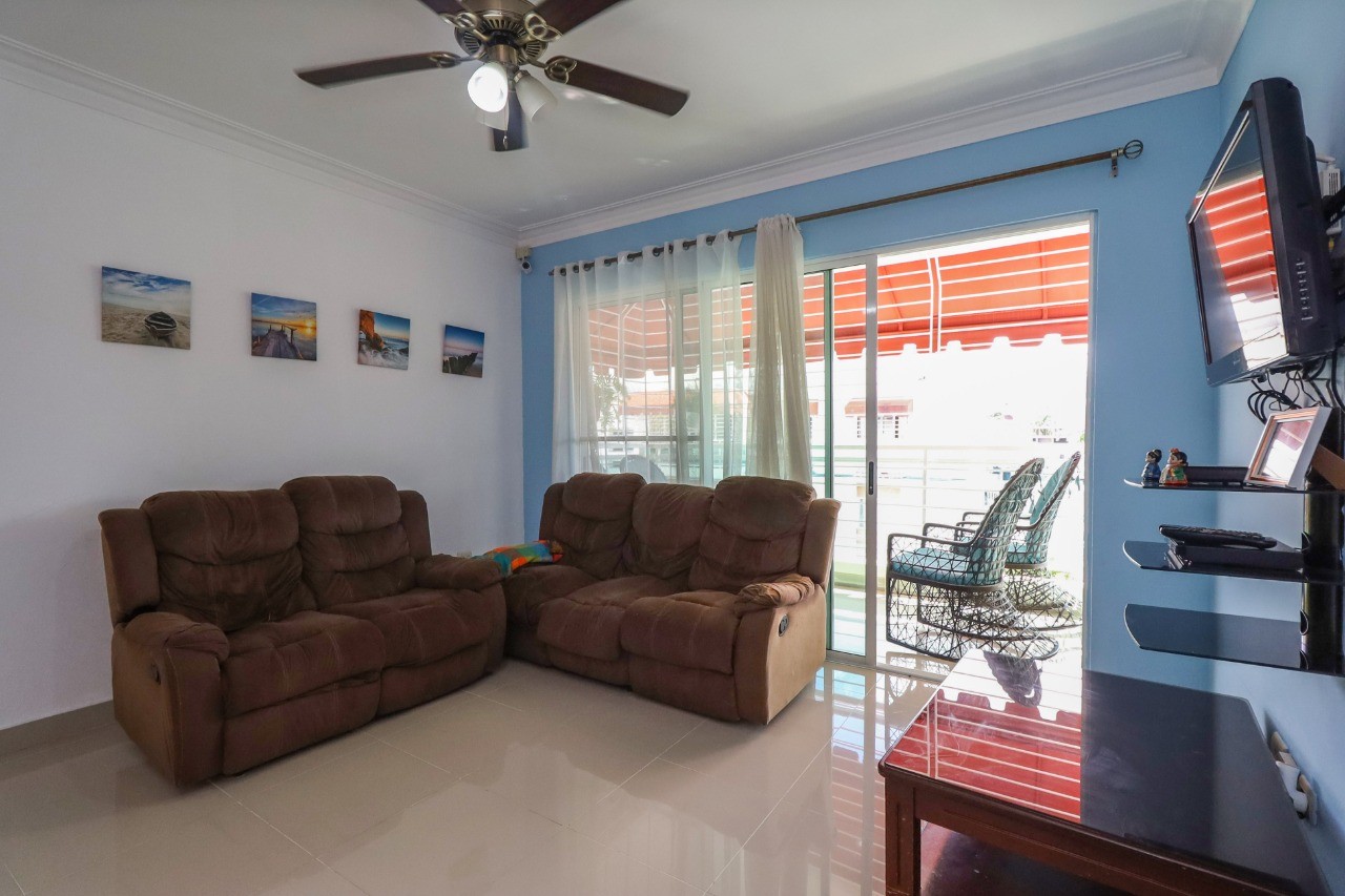 apartamentos - Se vende Apto en Ensanche Quisqueya 
130 metros  1