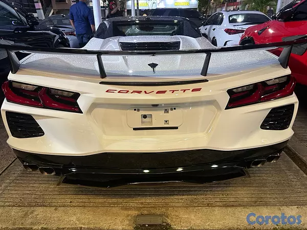 jeepetas y camionetas - Chevrolet Corvette 3LT año 2023  6