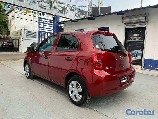 carros - NISSAN MARCH  4