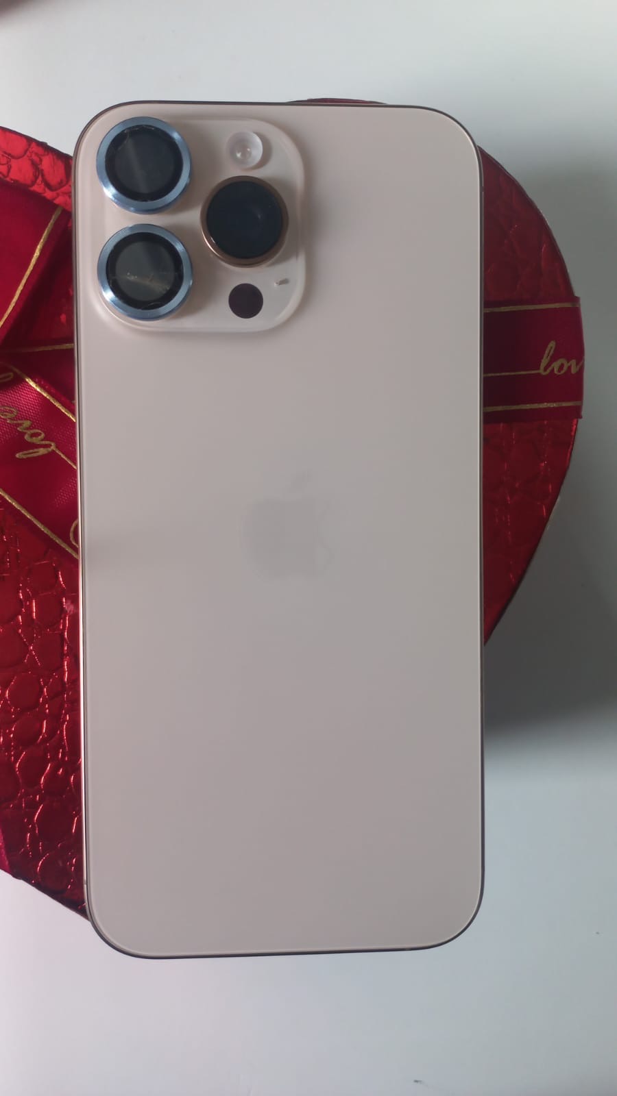 celulares y tabletas - iPhone 16 pro Max  1