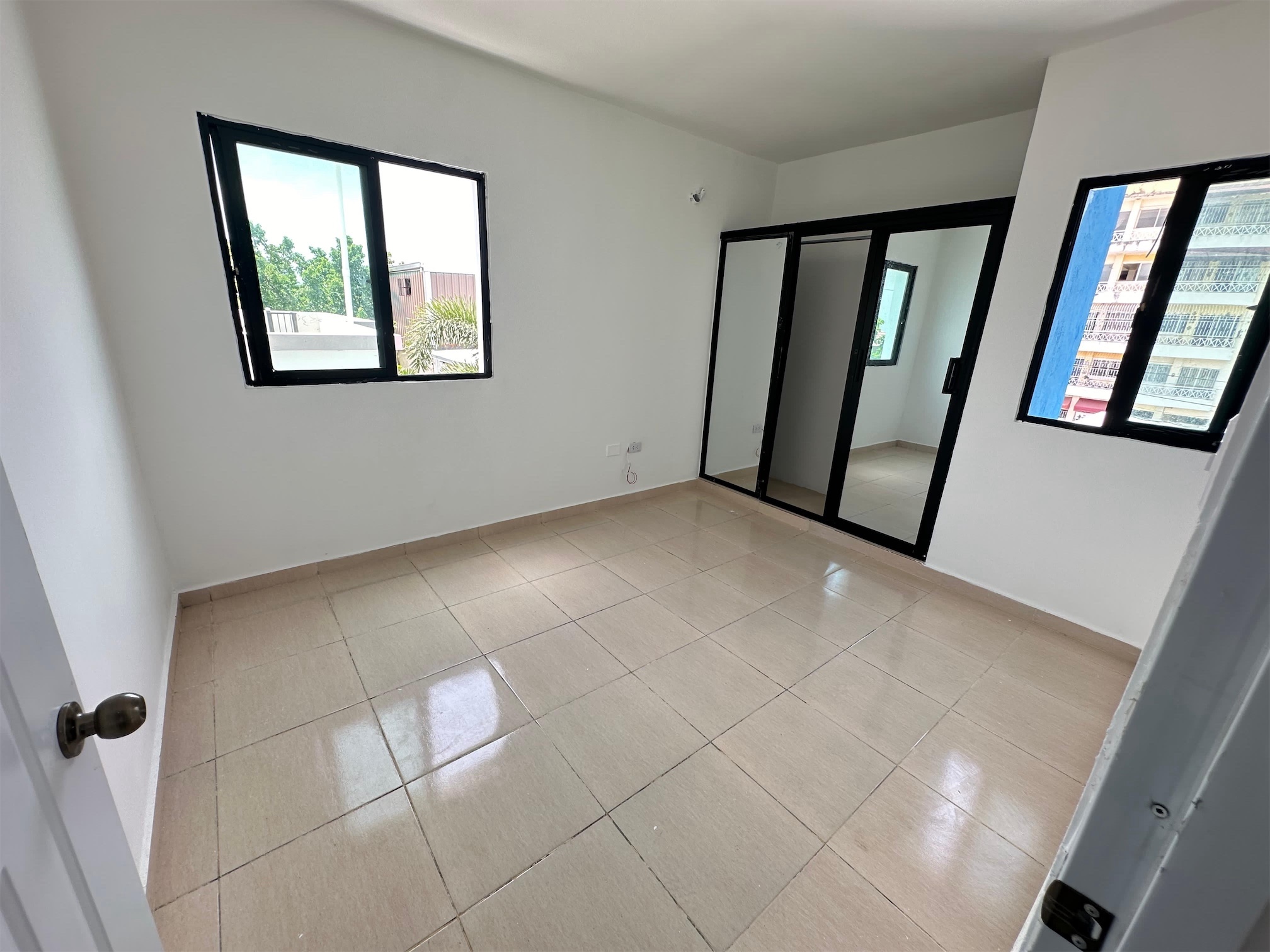 apartamentos - Apartamento en venta de 3 habitaciones en Los 3 Ojos  5