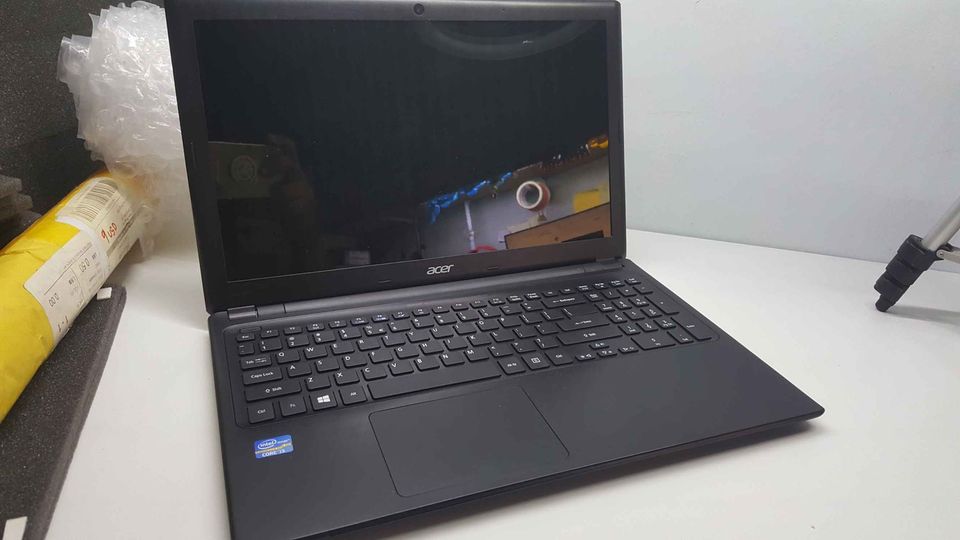 computadoras y laptops - Laptop Acer Aspire V5 i3.3 500gb 4gb