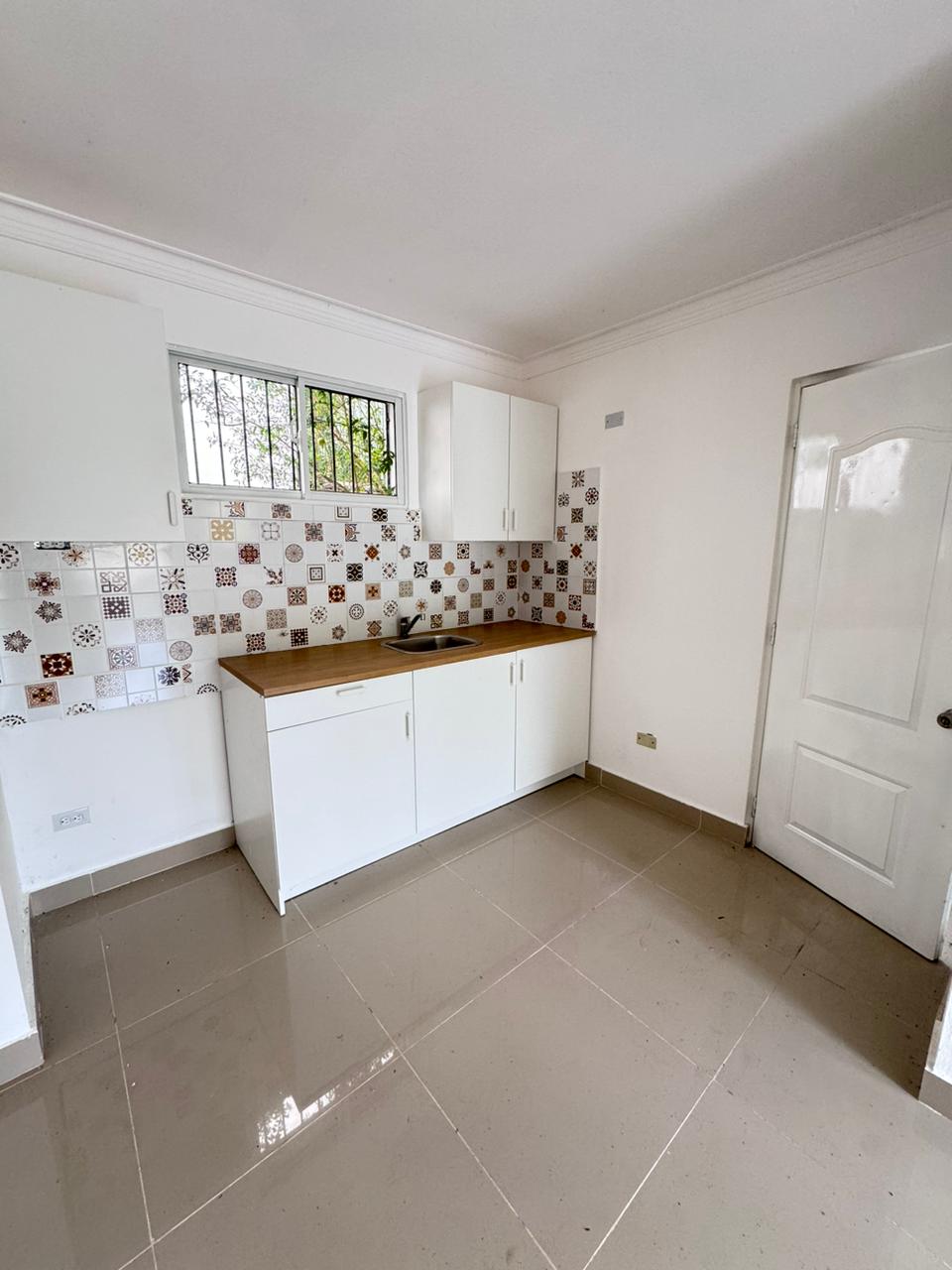 apartamentos -  CASA EN VENTA EN URBANIZACIÓN EN SANTIAGO. 5