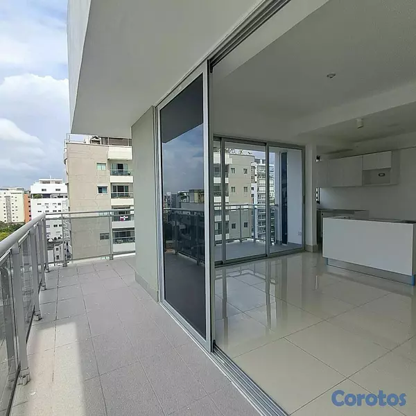 apartamentos - Penthouse piso alto en Evaristo Morales  2