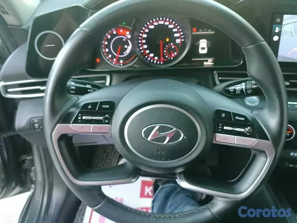 carros - HYUNDAI AVANTE 2021 GRIS OSCURO 7