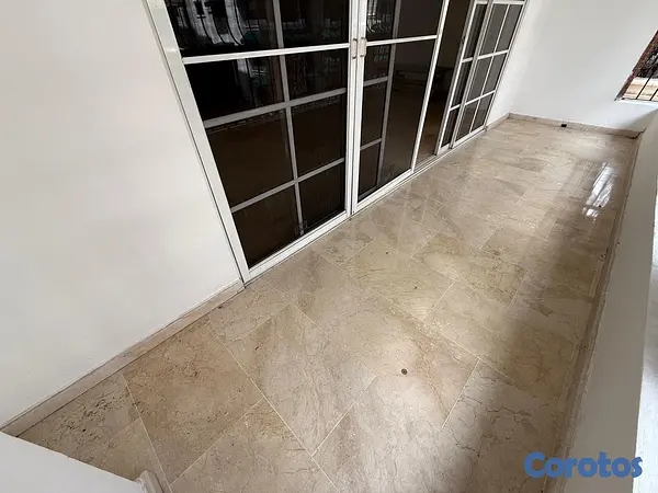 apartamentos - Urb. Real Vendo apartamento clásico, 3 habs., 2.5 baños, 2 parqueos  3