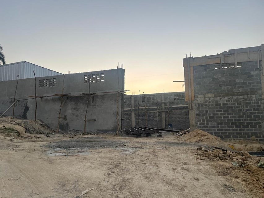 oficinas y locales comerciales - Nave en alquiler  1