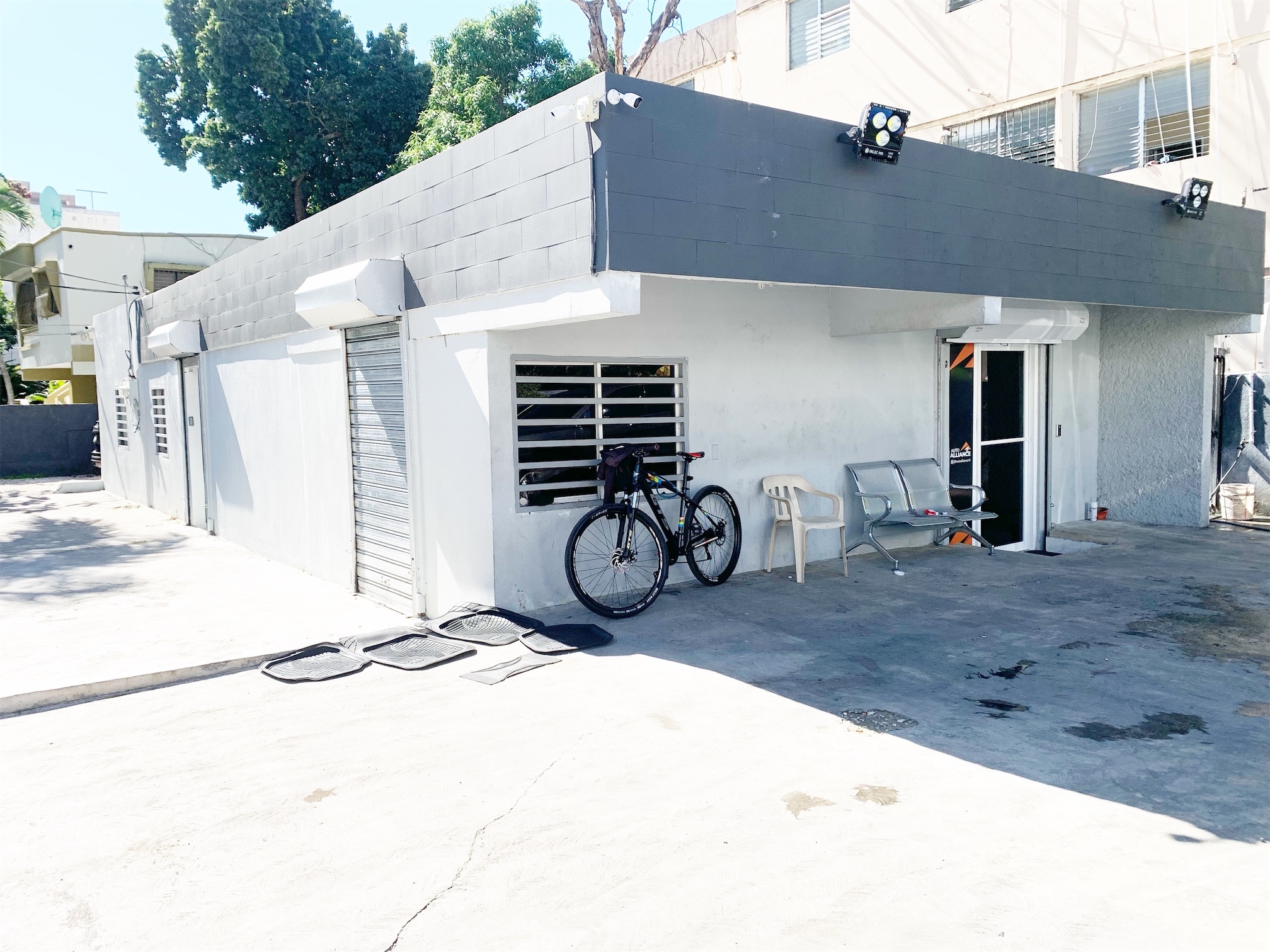 oficinas y locales comerciales - Local de oportunidad céntrico 1
