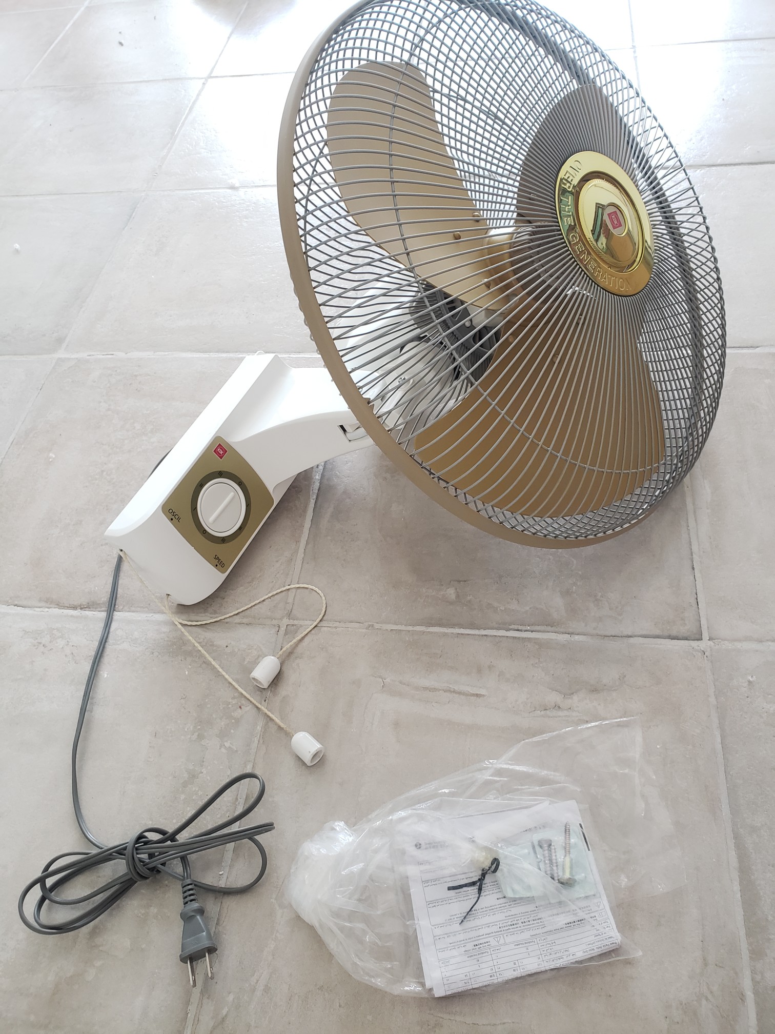 aires acondicionados y abanicos - Abanico KDK de Pared