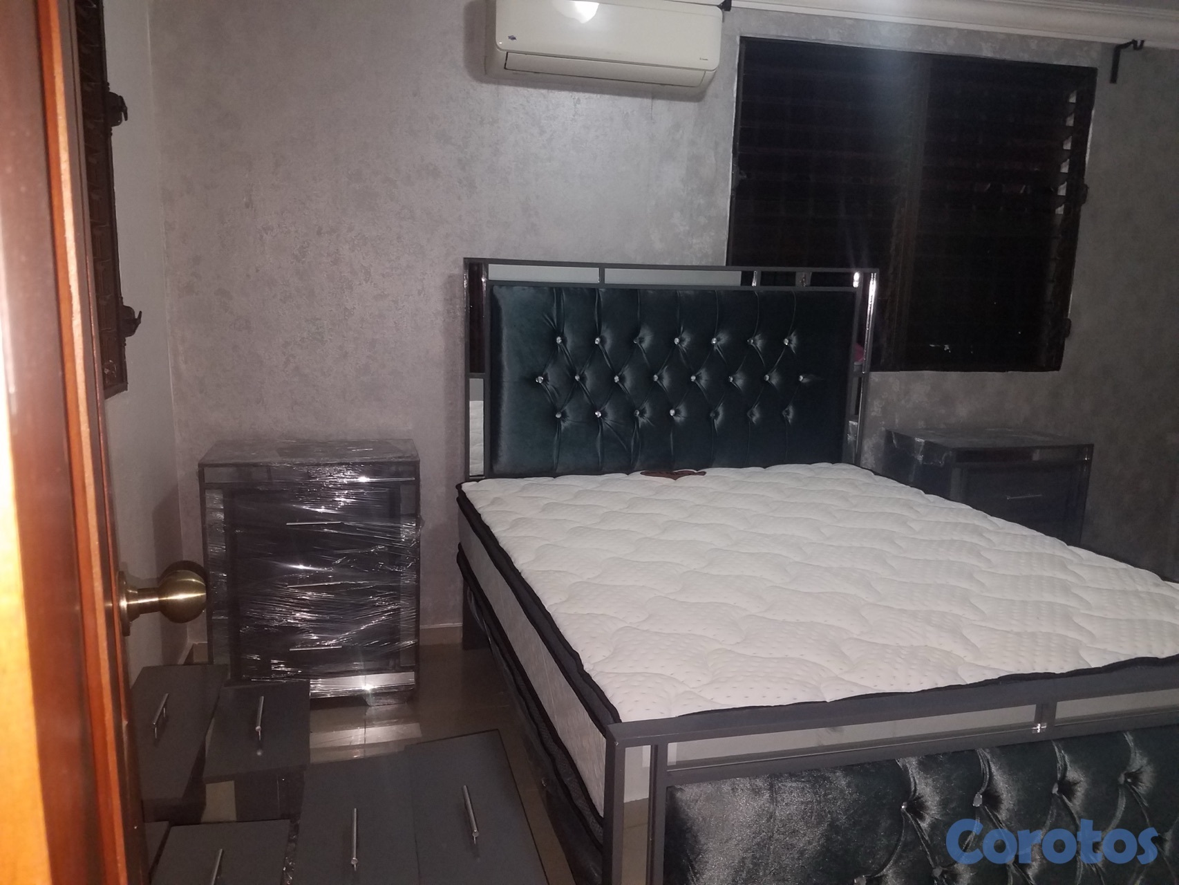 muebles y colchones - 📣 ¡Oportunidad! Juego de Habitación en Excelente Estado – Solo RD$32,000 📣 2
