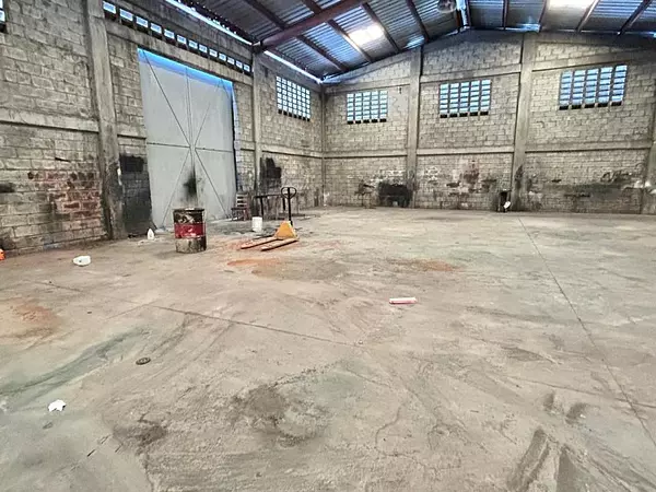 otros inmuebles - Nave Industrial en LAS COLINAS 8
