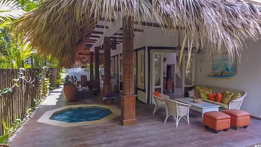 casas - Casa en venta #24-11 amueblada, 3 dormitorios con baño, balcón, jacuzzi, terraza 1