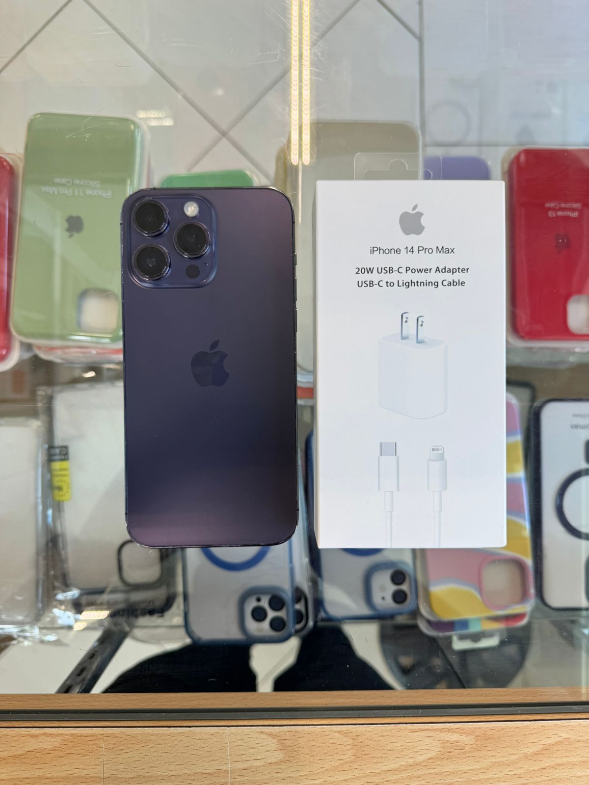 celulares y tabletas - Iphone 14 pro max deep purple 256 GB Desbloqueado.