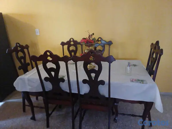 muebles y colchones - Por venta de Casa, todos estos muebles y electrodo 8