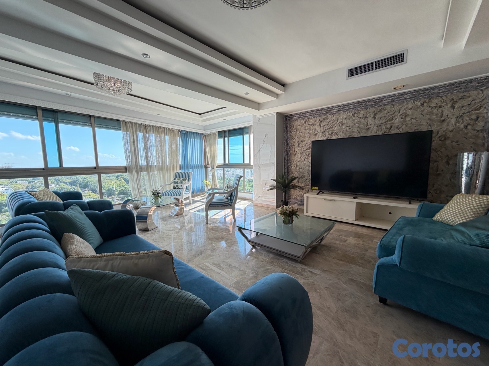 apartamentos - vendo los cacicazgos piso 12 próximo a la anacaona tres hab con baño tres parque 4