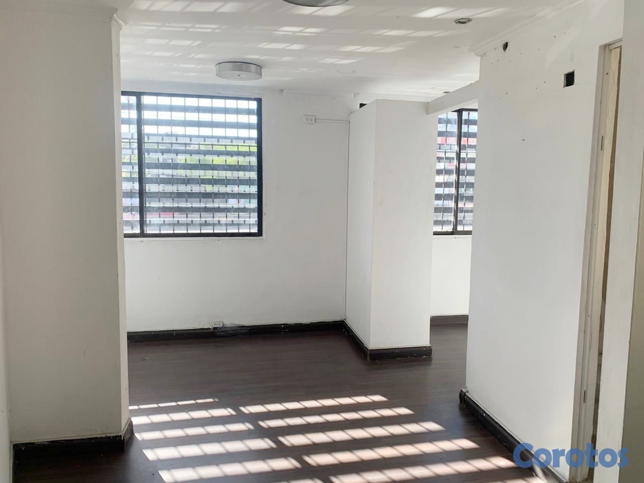 oficinas y locales comerciales - Local comercial en el Millon  5