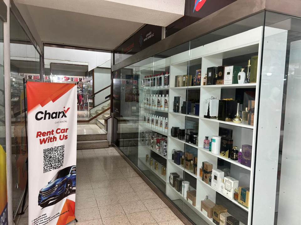 oficinas y locales comerciales - venta de plaza comercial con 42 locales en la zona colonial Distrito Nacional  7
