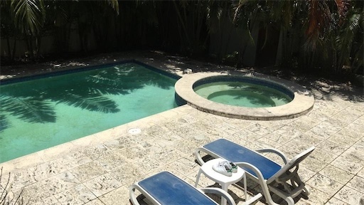 casas - Venta de espectacular casa con piscina en Arroyo Hondo Distrito Nacional 1200mts 1